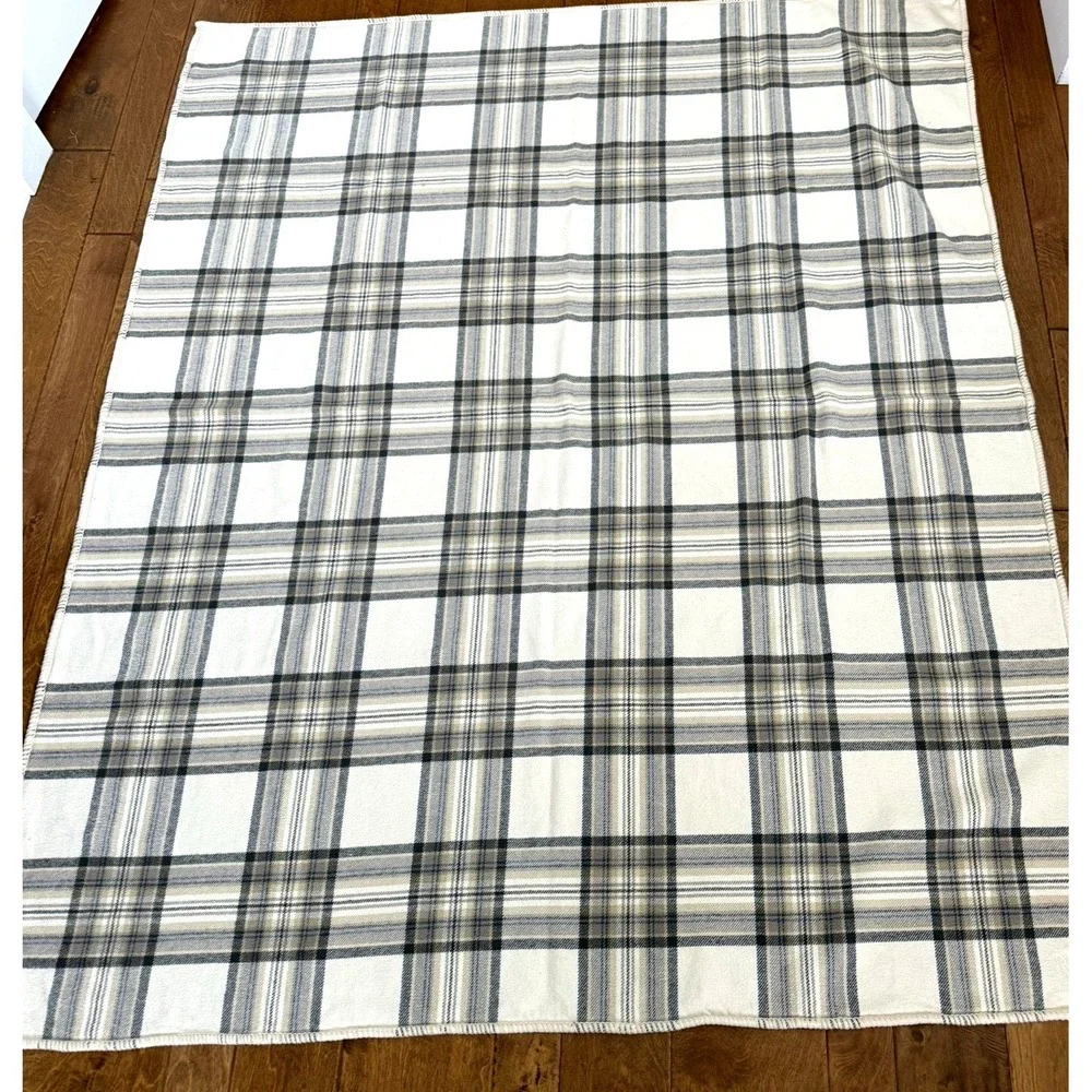 Lauren Ralph Lauren Plaid Tartan Throw Blanket Cream  100% Cotton 52 x 66 LRL